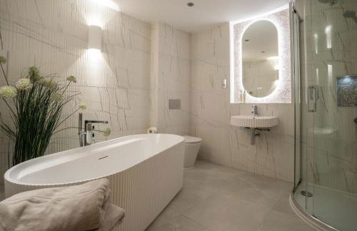 Luxury cottage with high-end bathrooms - NEWLY REFURBISHED - Foto 28