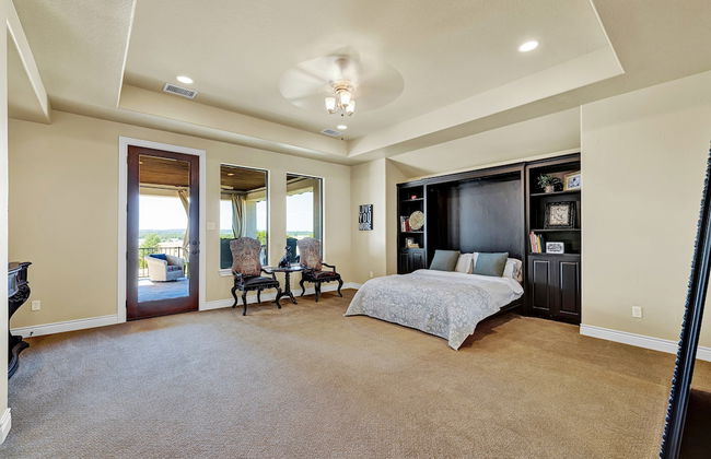 Luxurious Hill Country Retreat With Pool and Firepit! - Photo 4