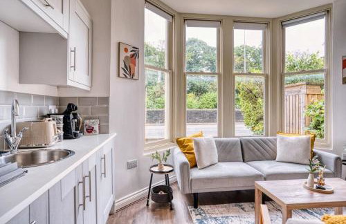 Stunning 2 Bed by the City Centre & Bute Park - Foto 23