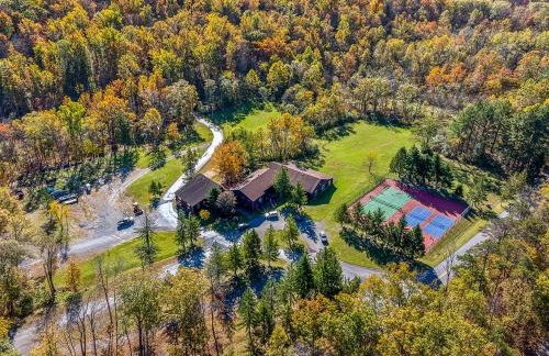 Black Forest - Wifi, Pet Friendly, Grill, Deck, Screen Porch, Family Friendly, Fireplace, Pool Access, Hiking - Foto 53