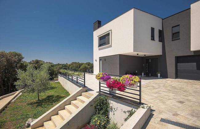 Apartment in Croatia Near Adriatic Coast - Photo 23