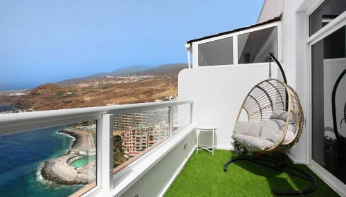 Beachfront Seaview Oasis - Private Terrace & Panoramic Ocean Views - Foto 2