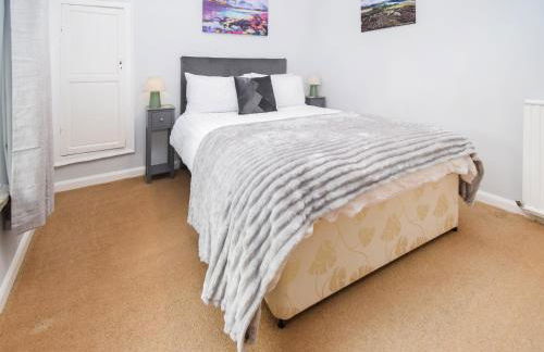 The Old Farm House - Photo 15