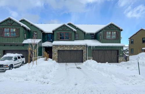 Newly Built Updated 3 Bed 2 and a half bath Creekhouse at Snowcrk Resort 1463 Amazing Mountain Views - Photo 49