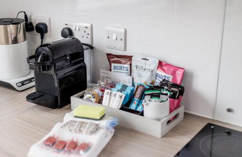 Spinnaker House-with Tesla Electric Charging Point - Foto 39