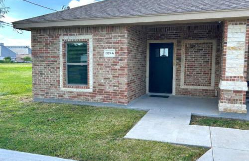 Quiet 2BR Retreat , Fenced yard , Modern Duplex - Foto 9