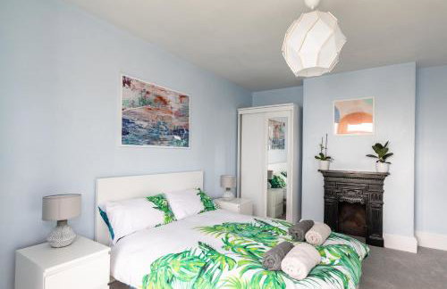 Eden Cottage - 9 Guests, Sea Views, Central Cowes, Ferry Deal - Foto 10