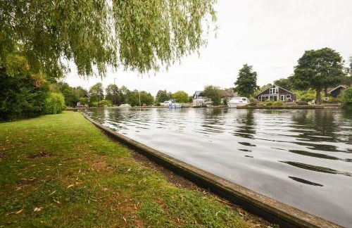 The Sheriff House - Beautiful large property in Wroxham, perfect for family holidays - Photo 32