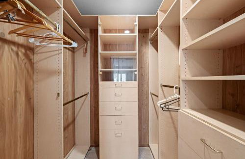 Spacious 5BR LA Villa with Pool Spa & Game Room - Foto 57