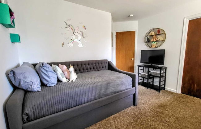 The Wooden Nest by Avantstay Deck, Big Yard w/ Hammocks & Fire Pit - Foto 14