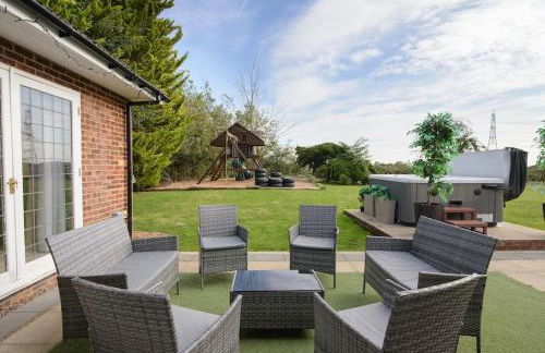 Deluxe 1 Bed Versace Hot Tub Sky TV Cinema Screen - Foto 23