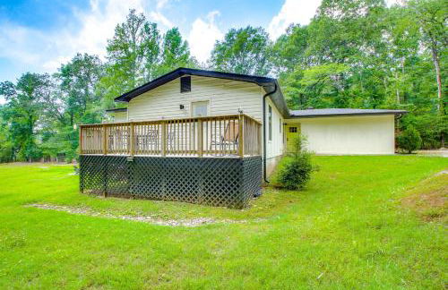 Riverfront Royal Home with Hot Tub and Fire Pits! - Foto 29