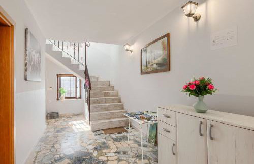 Modernes Apartment mit Panoramablick, Pool - inmitten von historischem Zentrum - Photo 15