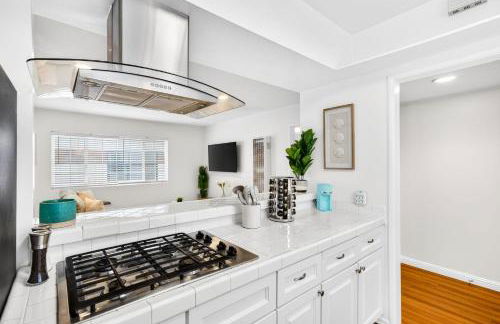 Prime Manhattan Beach 2BR Walk to Beach with Parking - Foto 6