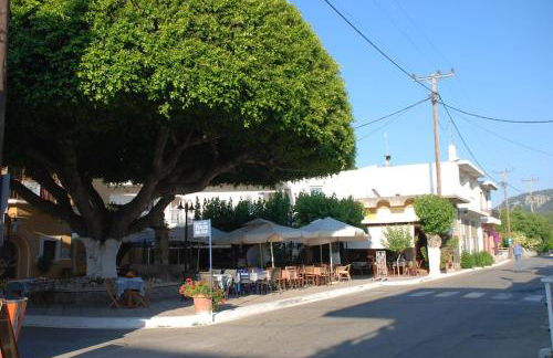 Irene's Apartment In Salakos - Foto 9