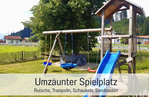 Bauernhof Finkel - Ferienwohnungen mit Balkon - Bergsicht - Traktor mitfahren - Tiere streicheln - entspannter Familienurlaub - zentrale Lage nahe Oberstdorf - Foto 5
