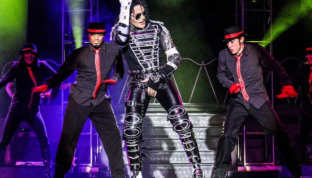 Vous vibrerez au rythme des chansons du roi de la pop