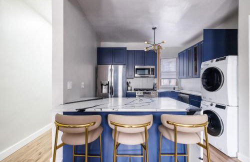 Ultimate Urban living at Centrally Located Apartments - Photo 5