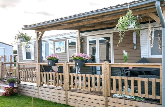 Chalet in Oostkapelle Near Beach & Pool - Photo 30