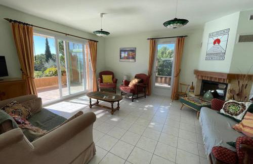 La Villa Tanamera, très jolie maison piscine, à 2 pas du centre-ville - Foto 12
