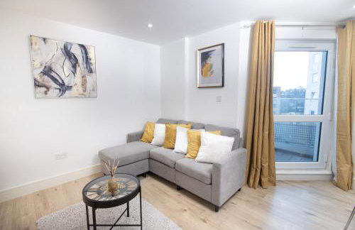 Midland Apartment I 1-min walk to town centre & station I 8-mins to airport I private balcony - Foto 10