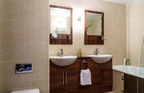 12 Ullswater Suite - Whitbarrow Village - Photo 11