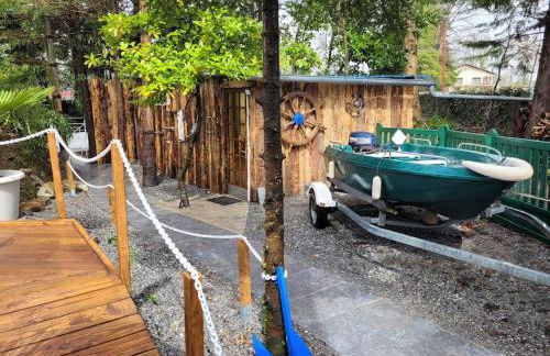 Bateau sur terre près du bassin - Foto 35