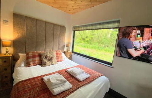 Arc Pod-HotTub- Dog Friendly - Longleat - Bath - Photo 23