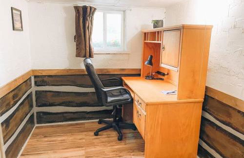 Wolf's Cabin-Walk to Downtown Noblesville - Foto 16