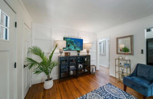 Next to Expo, 5 beds, Hot-tub, corn hole, pets! - Foto 10