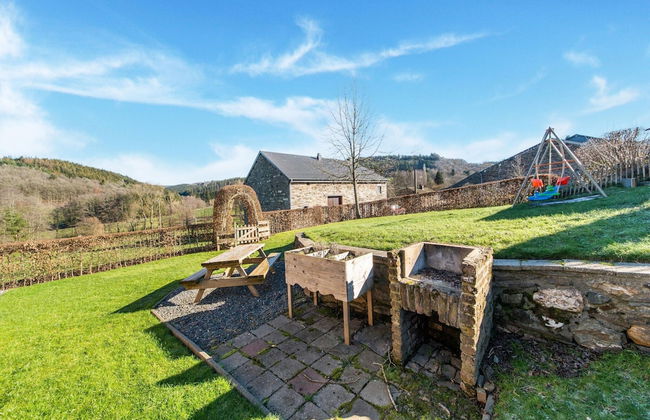 Holiday Home in Vielsalm With Bubble Bath - Photo 30