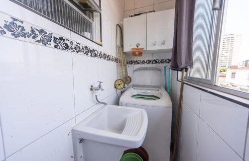 Apto 2 Quarto com Ar Condicionado em Vila Mathias - Foto 13