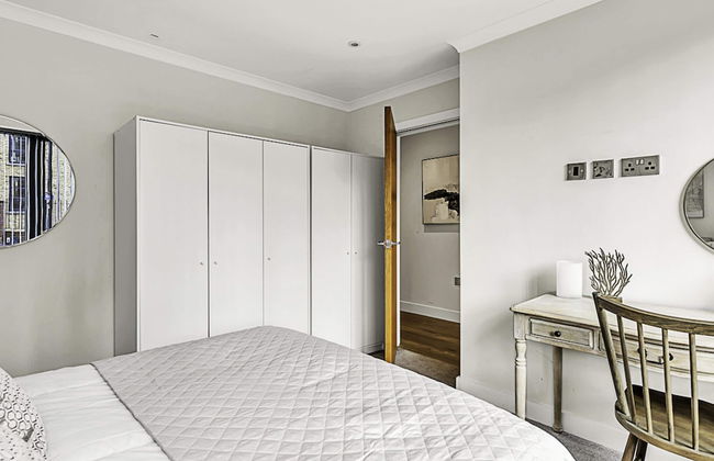 Chic and Contemporary Retreat in Brentford - Foto 2