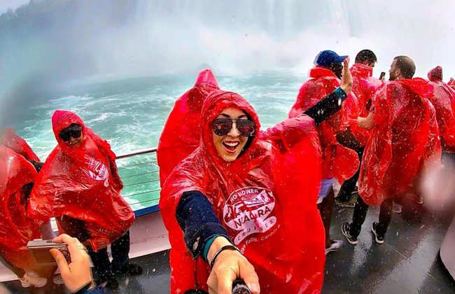 Niagara Falls Walking Tour with Boat Cruise – Eco-Friendly Small Group Experience - Canadian side - Photo 4