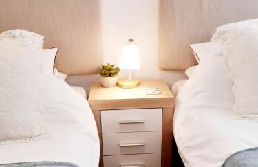 Impressive apartment with 3 bedrooms metres from the beach - Photo 32