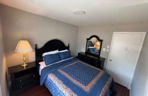 Bright Home for Family and Groups with Patio - Foto 40