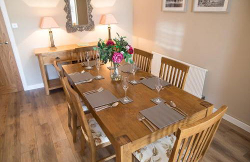 Corner Cottage - character, charm, great location. - Foto 45