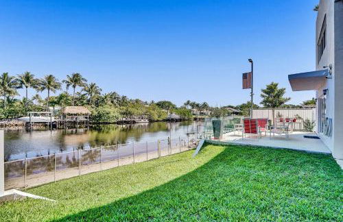 Cozy Unit wMini-Golf Balcony - Photo 7