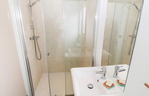 Sunstone Lodge Garreg Haul Lodge - Photo 12