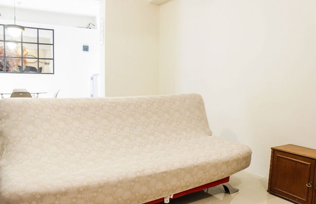 Spacious & Deluxe 2BR Gateway Ahmad Yani Cicadas Apartment - Photo 5