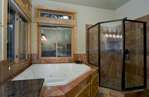 Olive Branch - Private Hot Tub, Media Room, Pet-Friendly, Near Northstar! - Foto 9