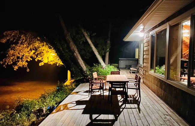 Boardman Monarch Upscale River Lodge HOT Tub! - Foto 53