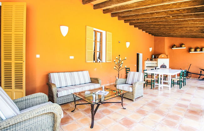 5 bedroom House in Maria de la Salut with private pool and garden - Photo 2