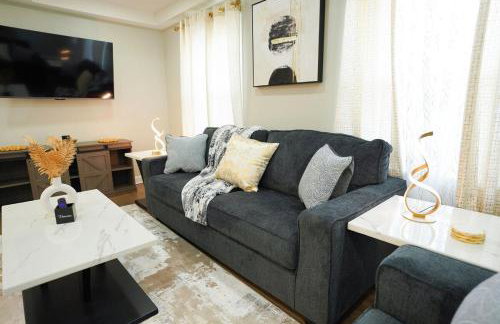 Modern Luxe Retreat -Heart of Chesterfield - Foto 29