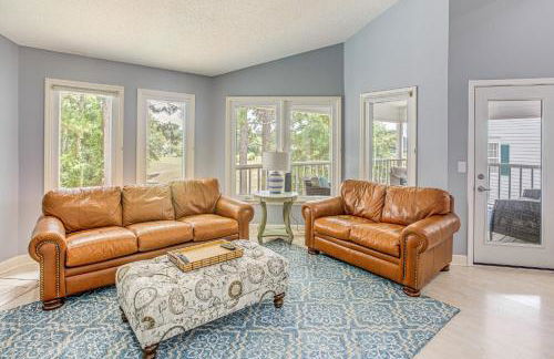 Marina and Pool Roomy Golf-View Home in Southport - Foto 6