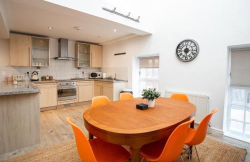 The Amazing Triplex - City Centre - Free Parking - Foto 28
