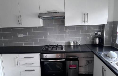 Spacious 2-bed Apartment in Hornchurch - Foto 29