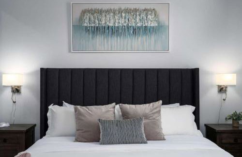 Luxury Apartment with Pool, Restaurants, Shopping) - Photo 27