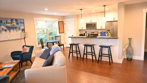 Black Mntn Modern Lux 2BR/2B w F place, Asheville - Foto 2