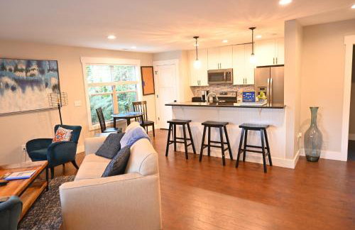 Black Mntn Modern Lux 2BR/2B w F place, Asheville - Foto 2